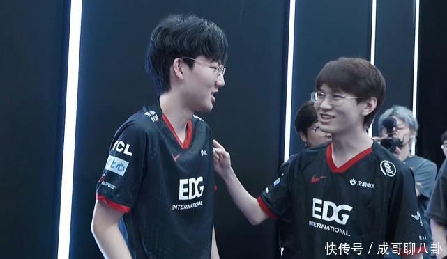 半场战报：弗赖堡2-0美因茨，格里福建功，库布勒破门